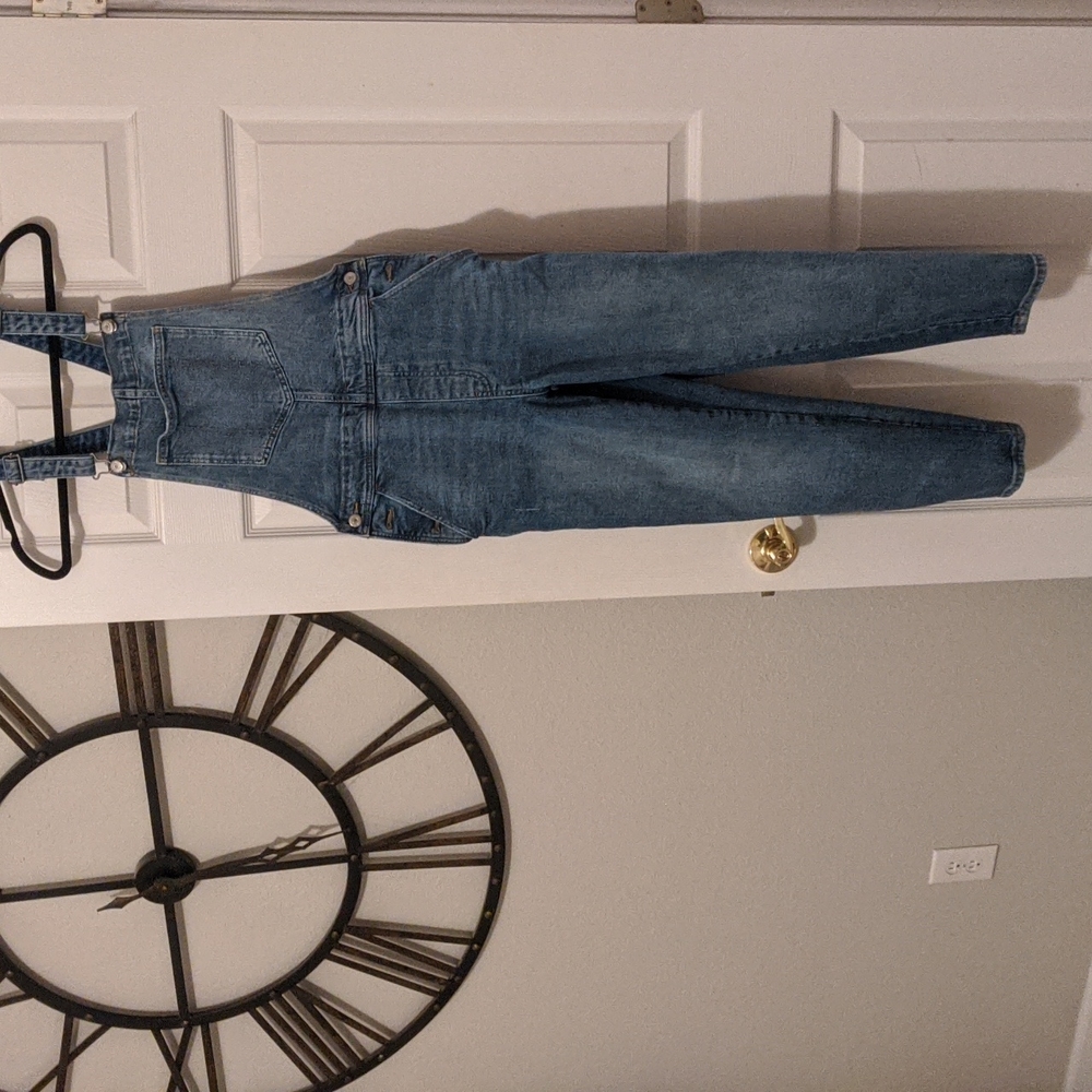Woman's size 8 overalls, ankle/cropped length